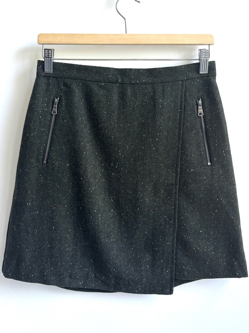 Banana Republic Tweed Speckles Faux Wrap Wool Mini Skirt Zipper Accents Size 2